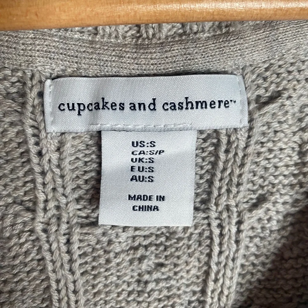 Cupcakes and‎ Cashmere Cable Knit Sweater Vest Womens Small Preppy Academia